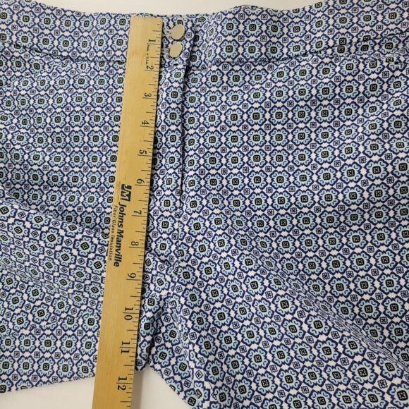 CHICOS Womens Medallion Stretch Pull Up Crop Pants Size 6 Nautical Coastal - Picture 8 of 15